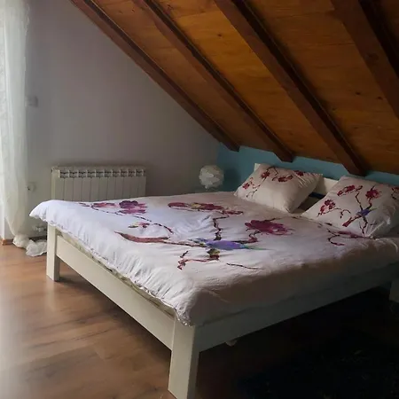 Kuca Gorica Blanca